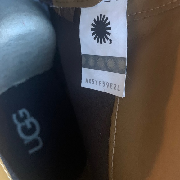 UGG Men’s Ritter Chestnut Leather Waterproof Boots - Picture 8 of 8